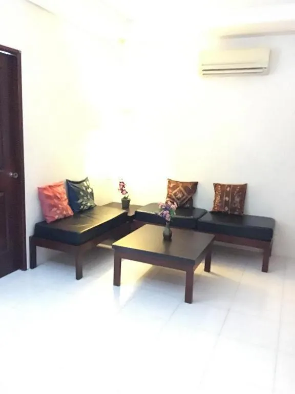 Alice in Wonderland Beach Hotel