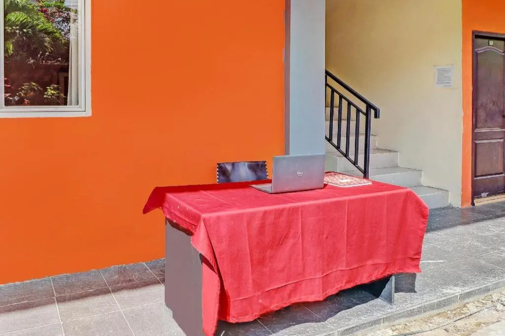 OYO 91628 Glogor Guest House