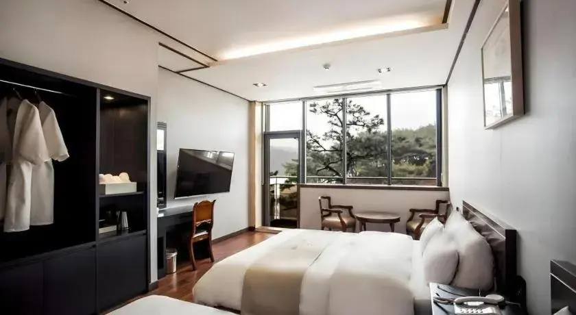 Bed in hotel gallery Bed in hotel gallery