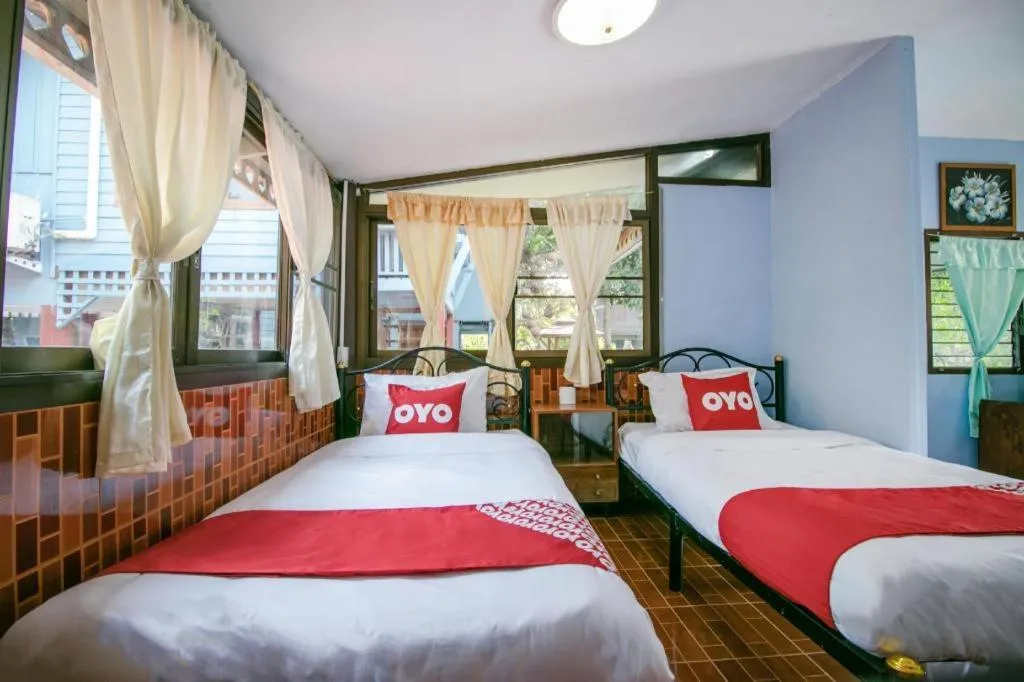 Bed in Raknatee Resort