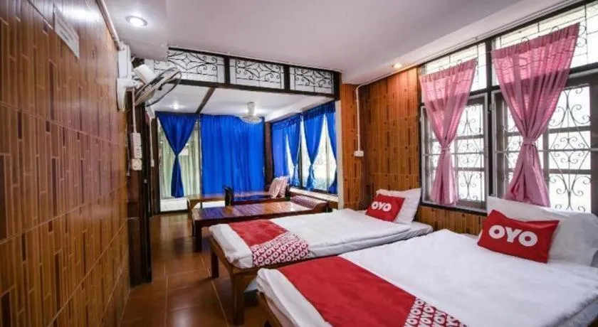 Bed in Raknatee Resort