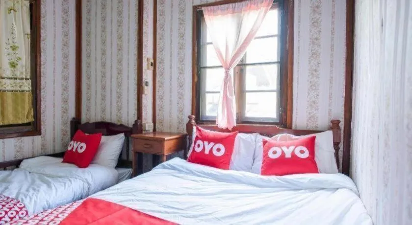 Bed in Raknatee Resort