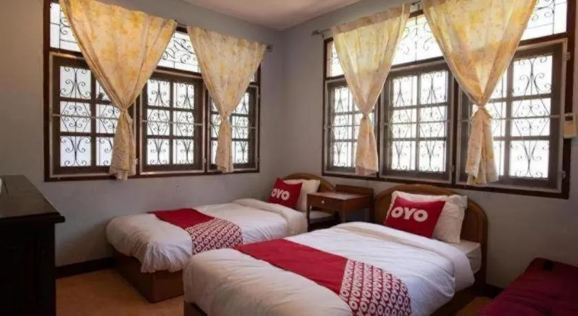 Bed in Raknatee Resort