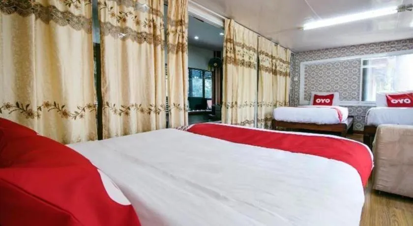 Bed in Raknatee Resort