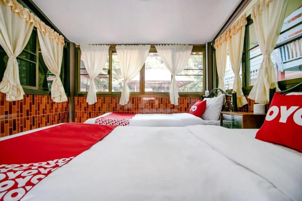 Bed in Raknatee Resort