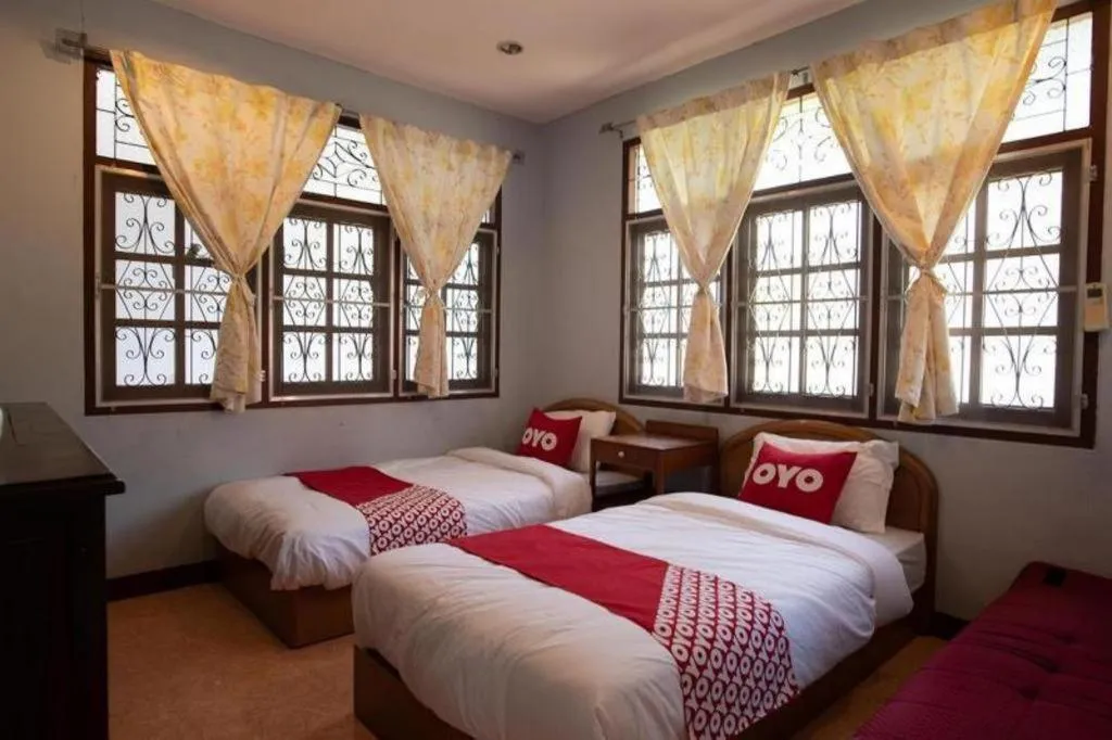 Bed in Raknatee Resort