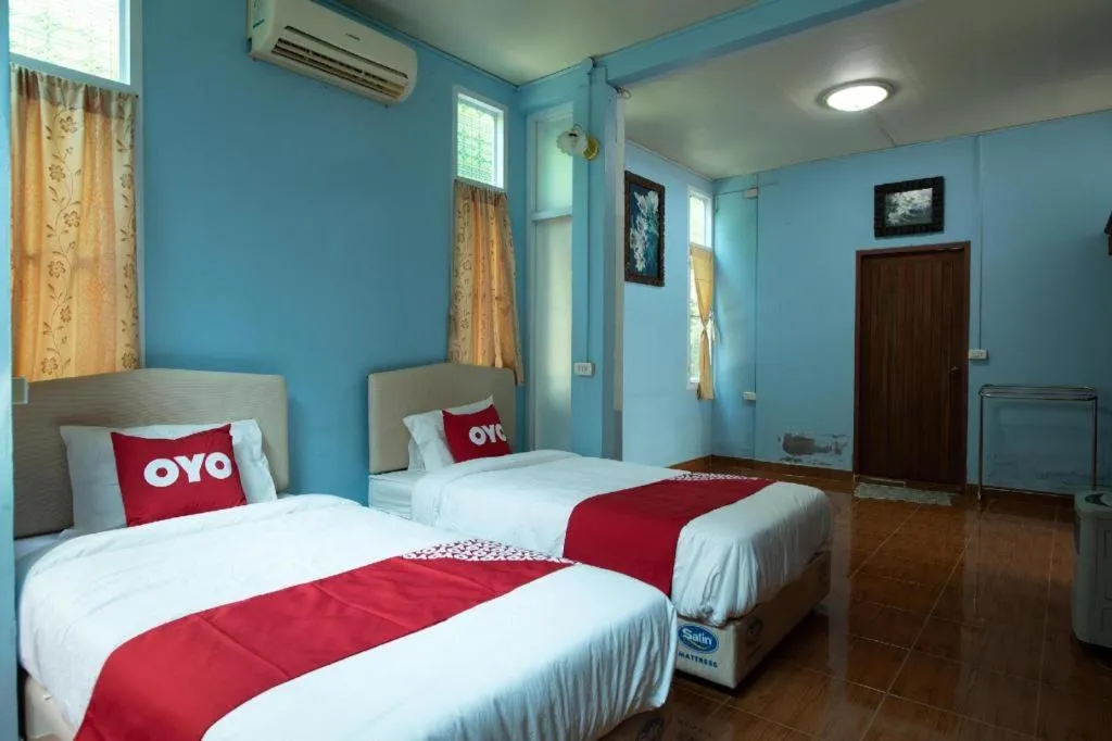 Bed in Raknatee Resort