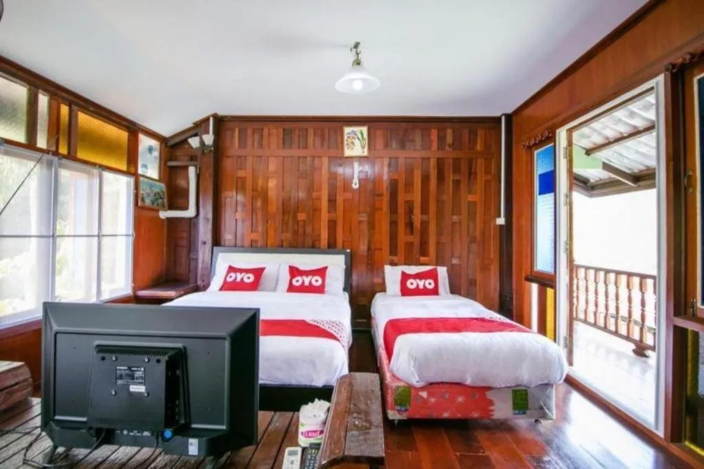 Bed in Raknatee Resort