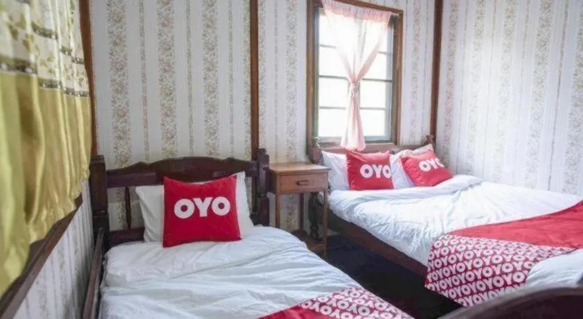 Bed in Raknatee Resort