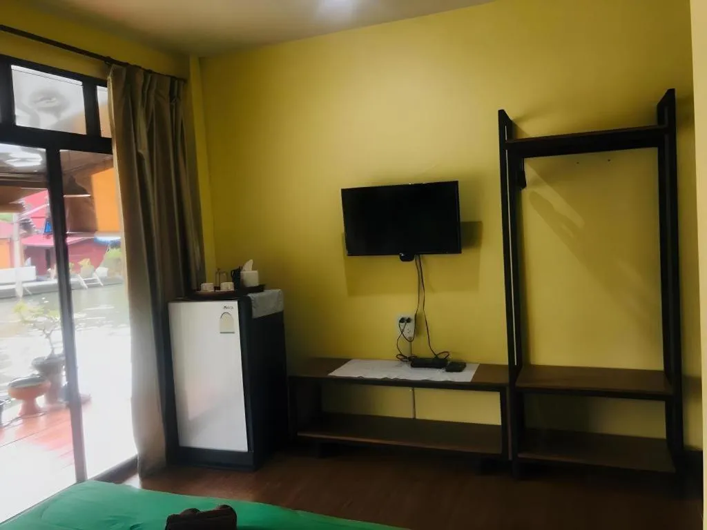 Bed in BAAN PITUMATA AMPHAWA