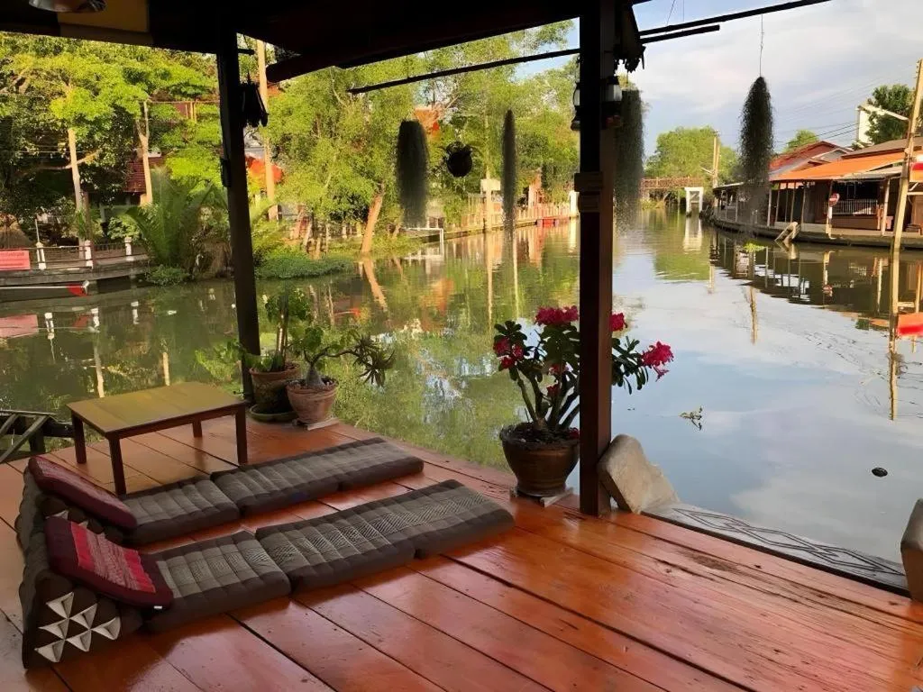 BAAN PITUMATA AMPHAWA