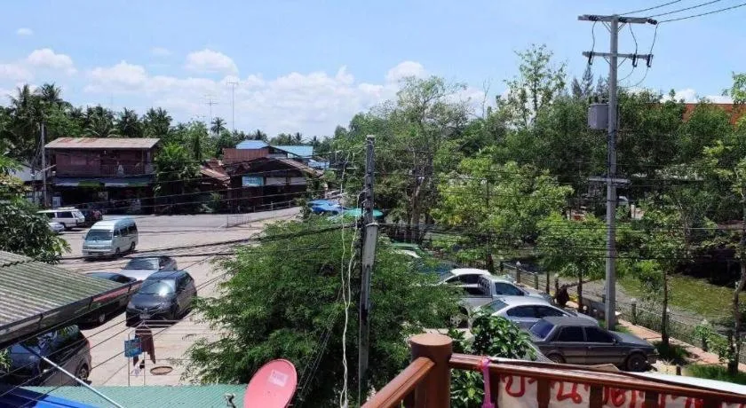 BAAN PITUMATA AMPHAWA