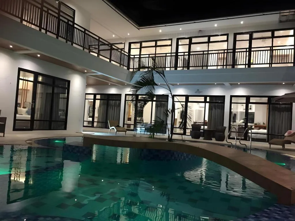 White Breeze Palawan Boutique Hotel