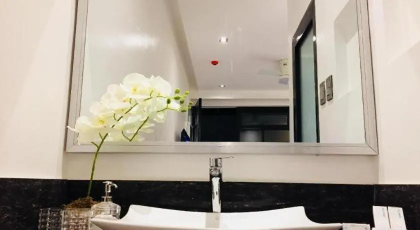 White Breeze Palawan Boutique Hotel