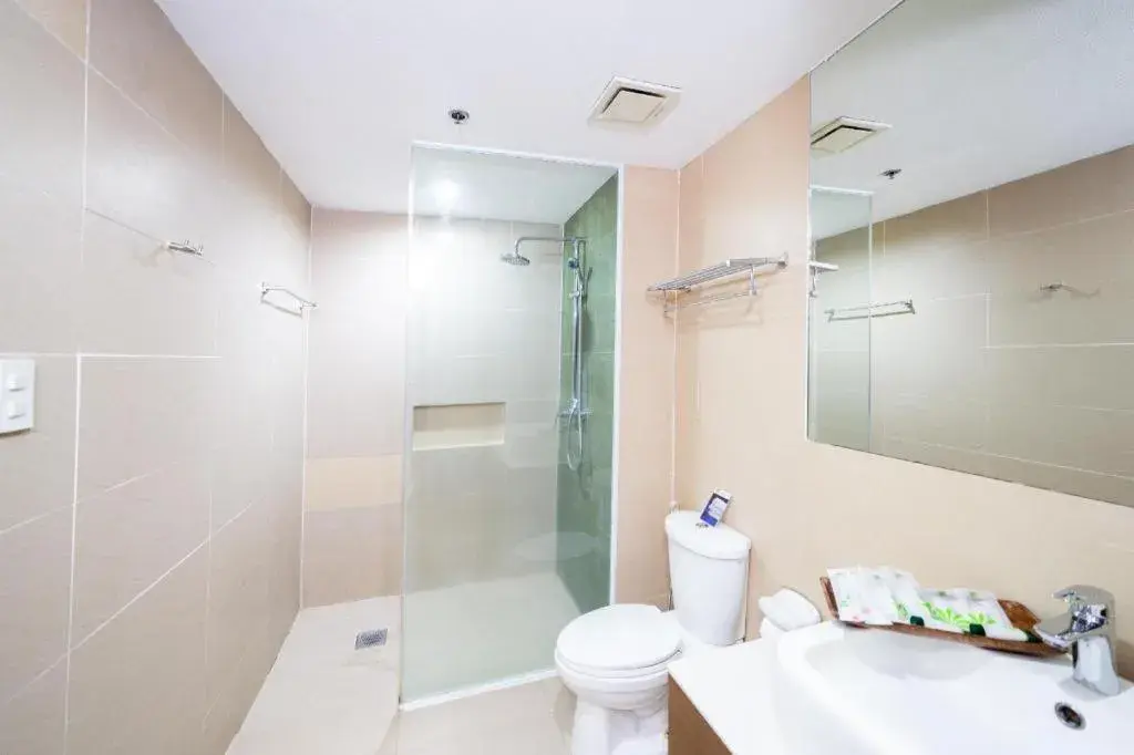 The Ritz Hotel at Garden Oases (Multiple-Use Hotel) The Ritz Hotel at Garden Oases (Multiple-Use Hotel)