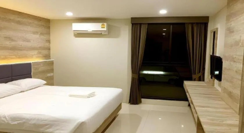 Bed in Sattahip 9 Boutique Hotel