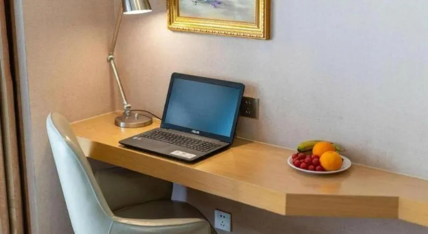 Vienna Hotel Nanning Xiangsi Lake University Town