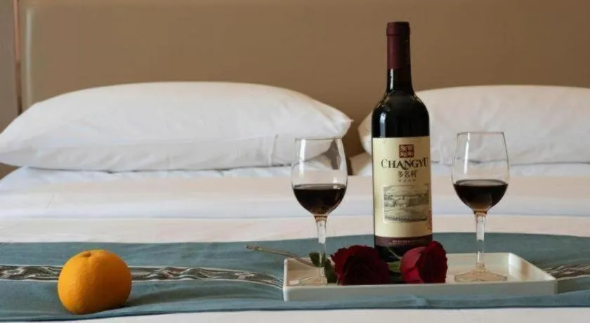 Vienna Hotel Nanning Xiangsi Lake University Town