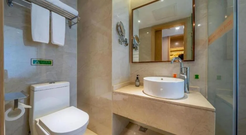 Vienna Hotel Nanning Xiangsi Lake University Town