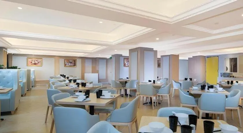 Vienna Hotel Nanning Xiangsi Lake University Town