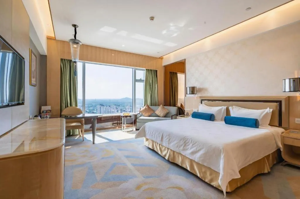 Bed in Shanghai Fuyue Hotel