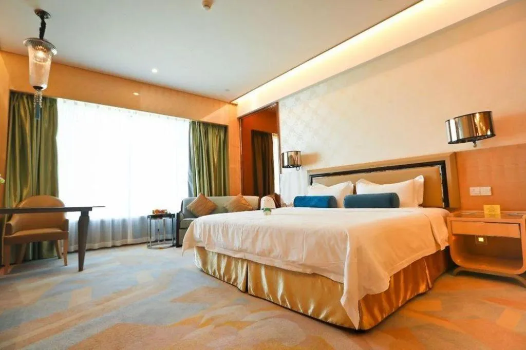 Bed in Shanghai Fuyue Hotel