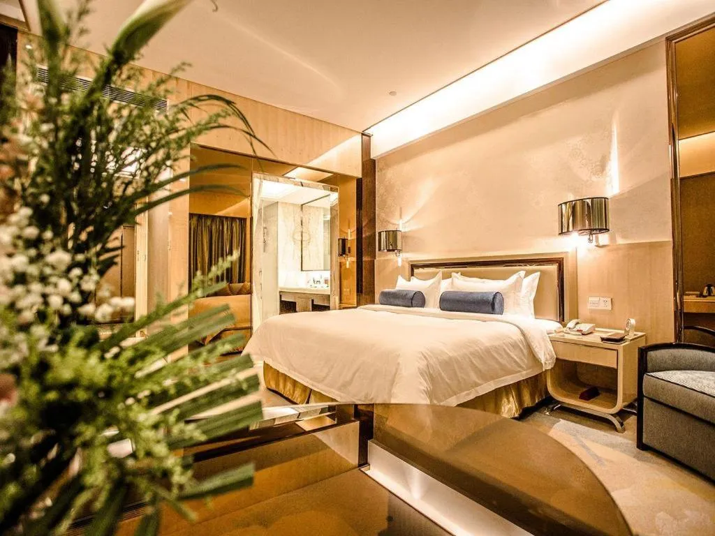 Bed in Shanghai Fuyue Hotel