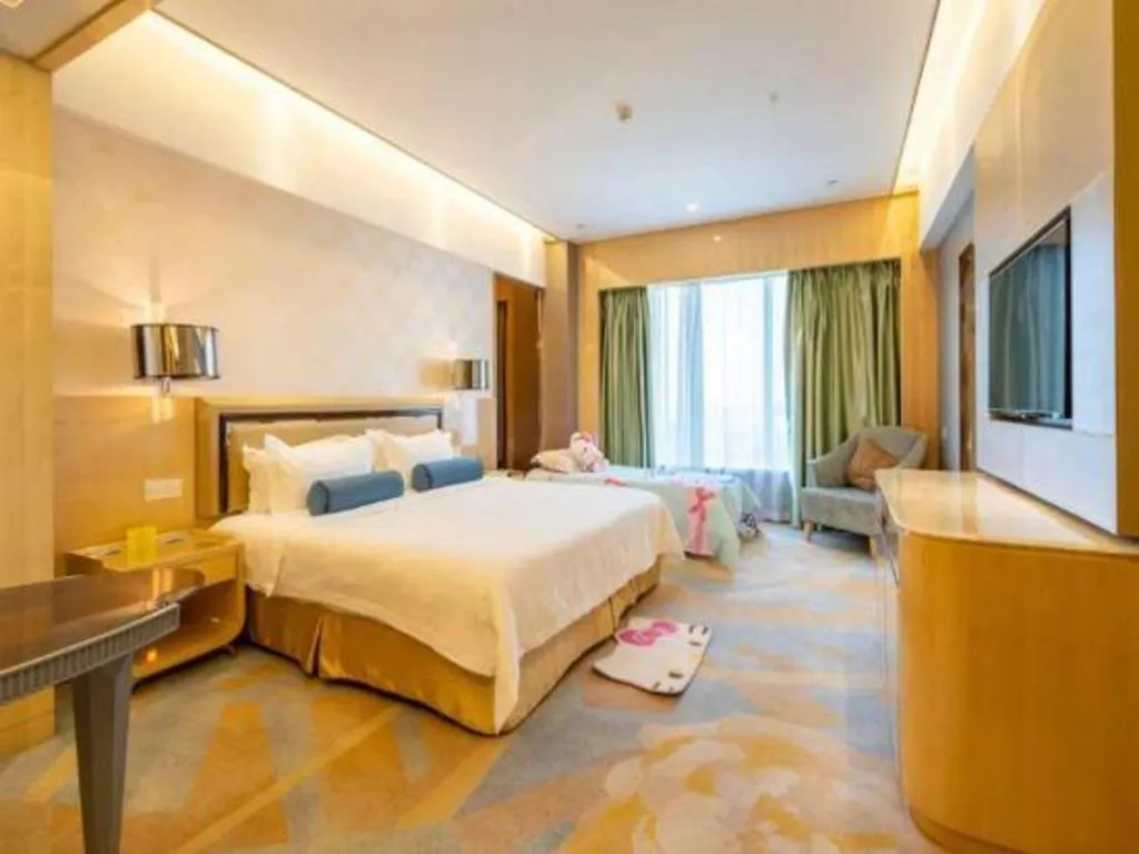 Bed in Shanghai Fuyue Hotel