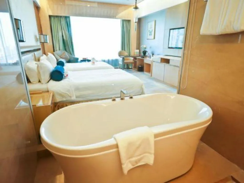 Bed in Shanghai Fuyue Hotel