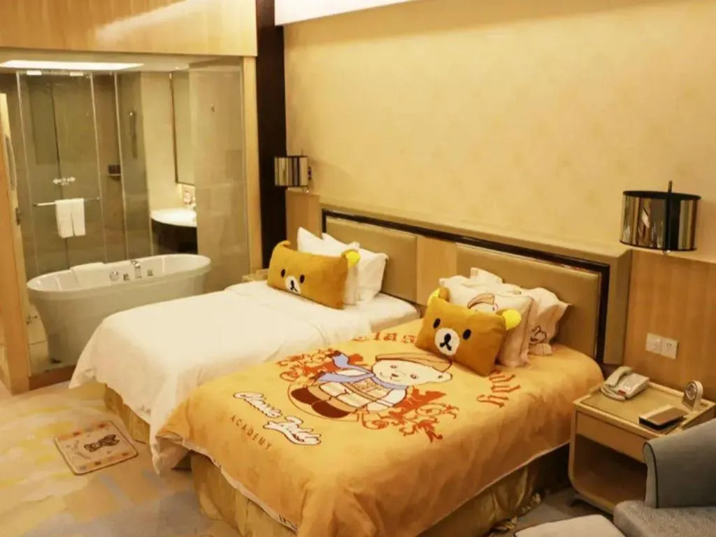 Bed in Shanghai Fuyue Hotel