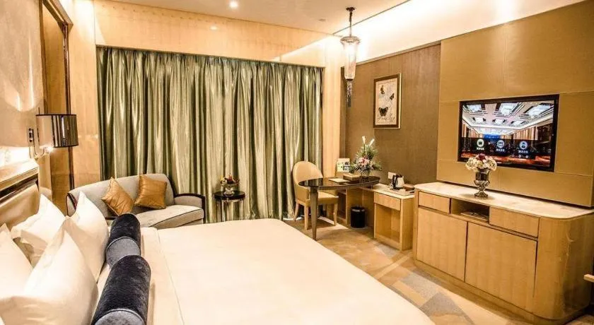 Bed in Shanghai Fuyue Hotel