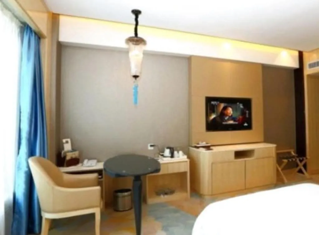 Bed in Shanghai Fuyue Hotel