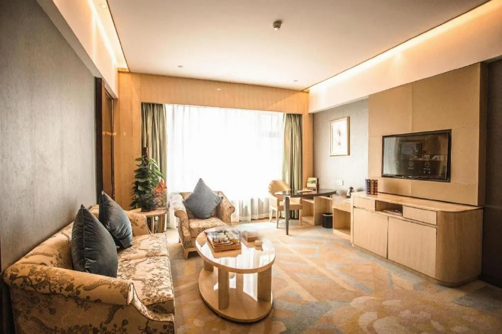 Shanghai Fuyue Hotel