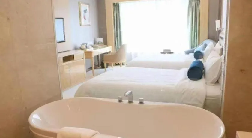 Bed in Shanghai Fuyue Hotel