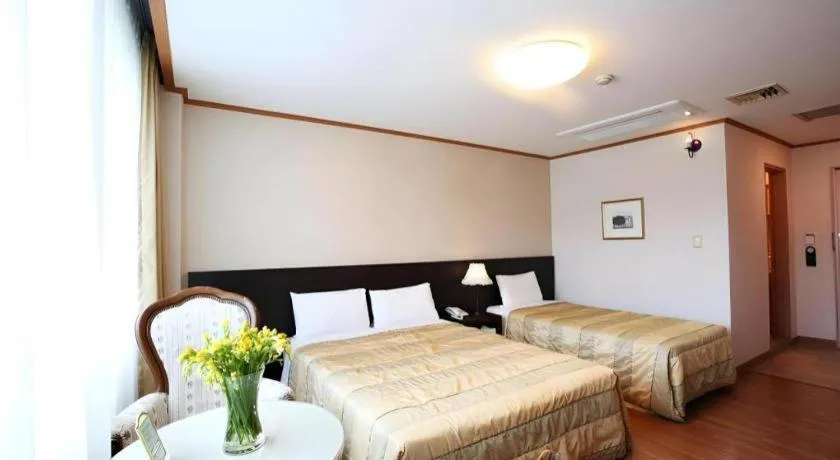 Bed in Danyang tourist hotel Edelweiss