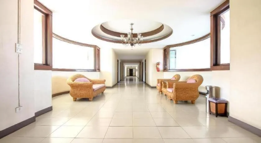 OYO 383 White inn hotel