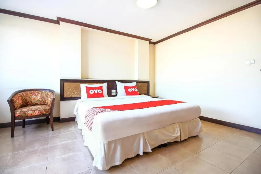 Bed in OYO 383 White inn hotel