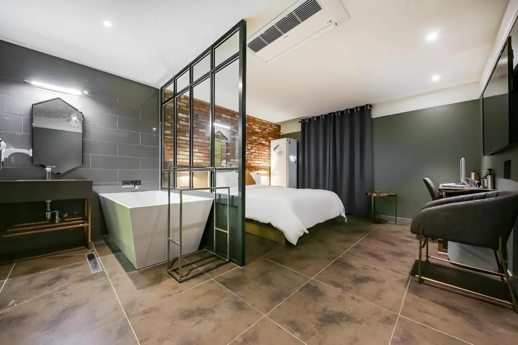 Bed in Cheongju Maryjane Hotel