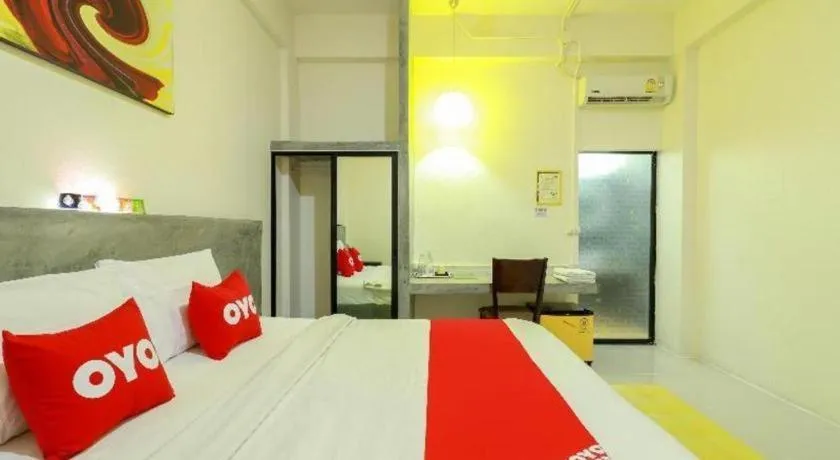 Bed in OYO 412 7 Days Hotel