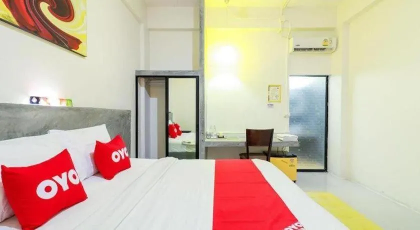 Bed in OYO 412 7 Days Hotel