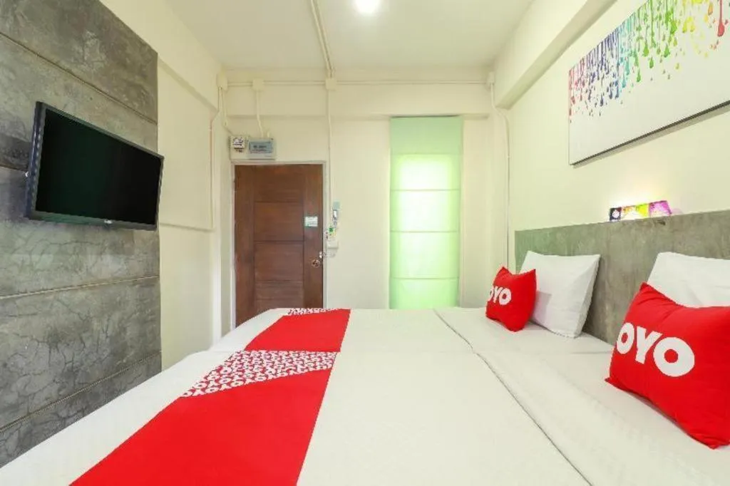 Bed in OYO 412 7 Days Hotel