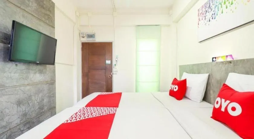 Bed in OYO 412 7 Days Hotel