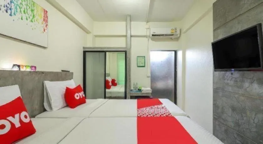 OYO 412 7 Days Hotel