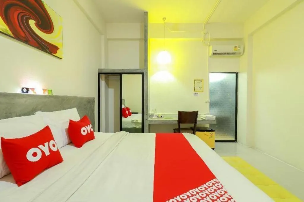 Bed in OYO 412 7 Days Hotel