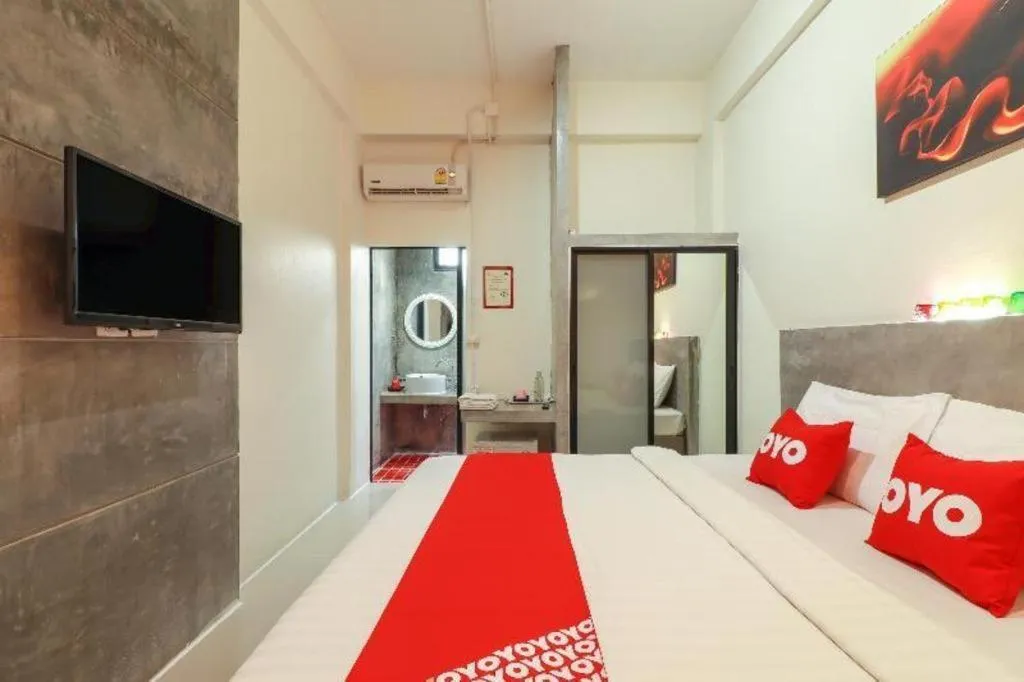 Bed in OYO 412 7 Days Hotel