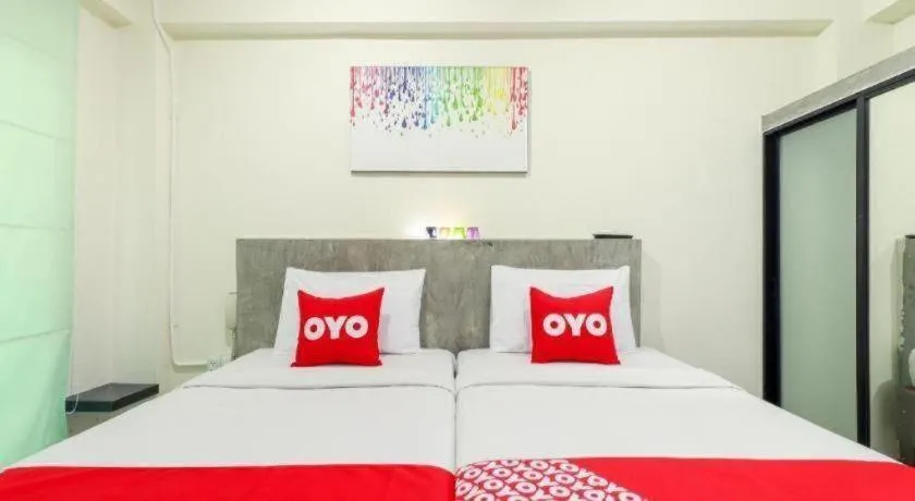 Bed in OYO 412 7 Days Hotel