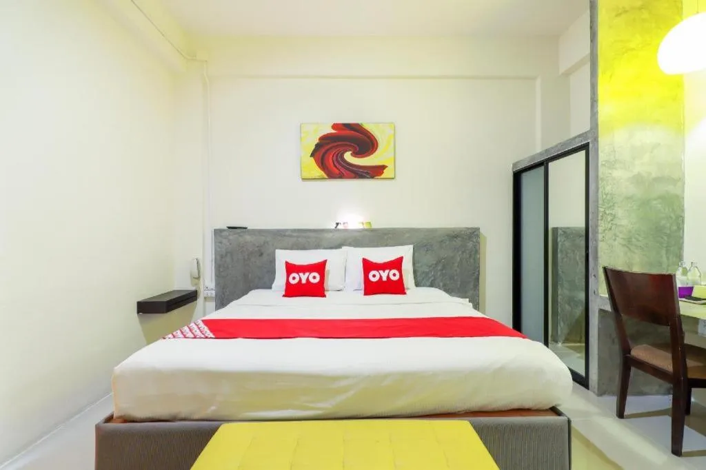 Bed in OYO 412 7 Days Hotel