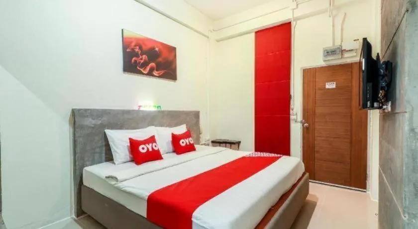 Bed in OYO 412 7 Days Hotel