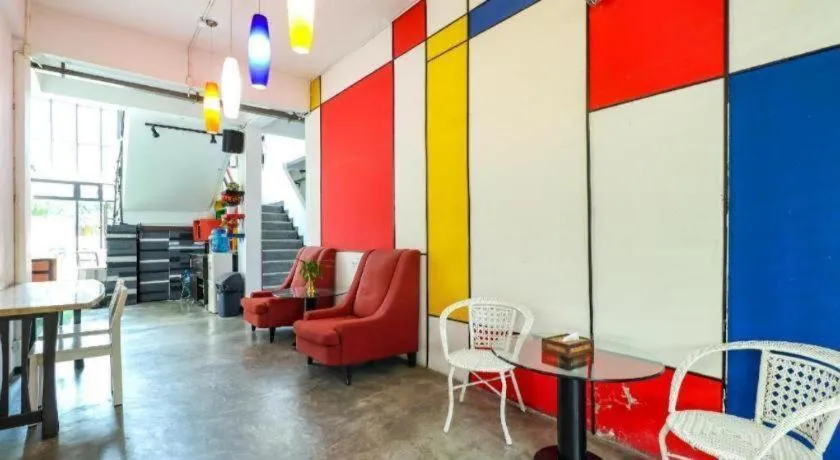 OYO 412 7 Days Hotel