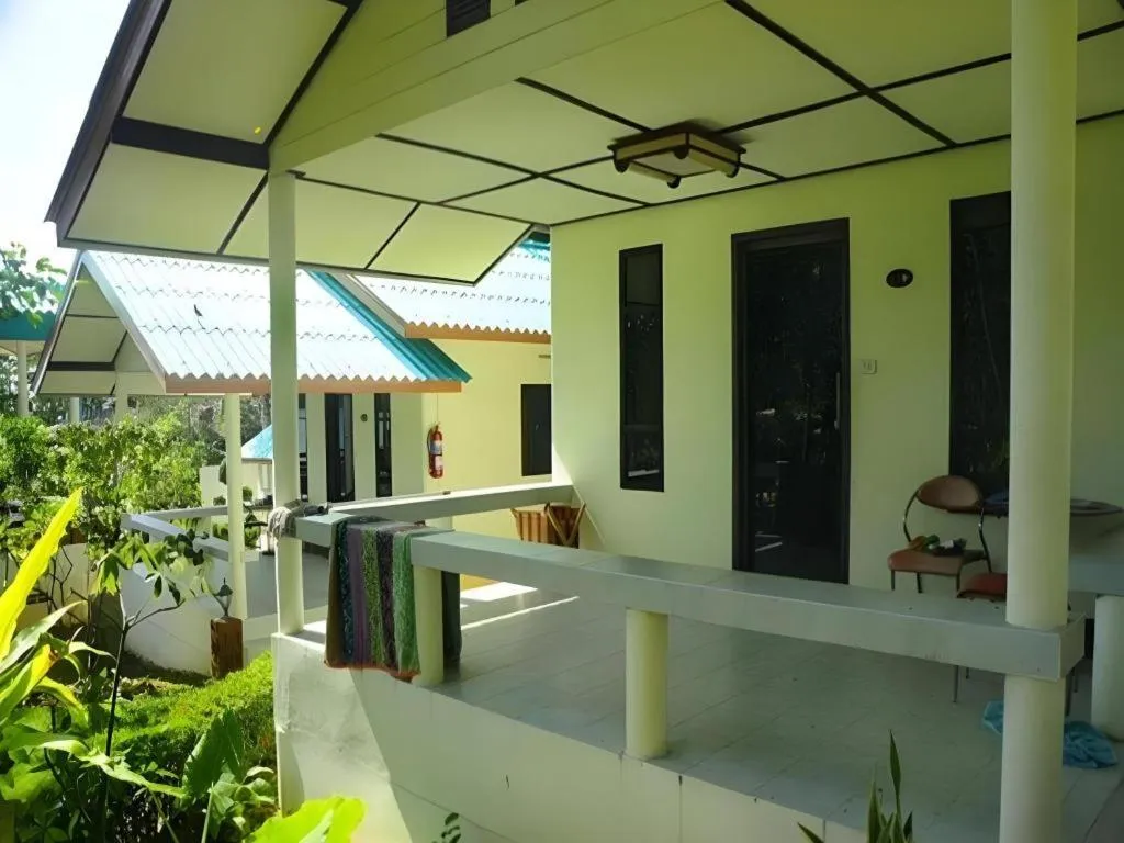 Green Cottage Beach Resort